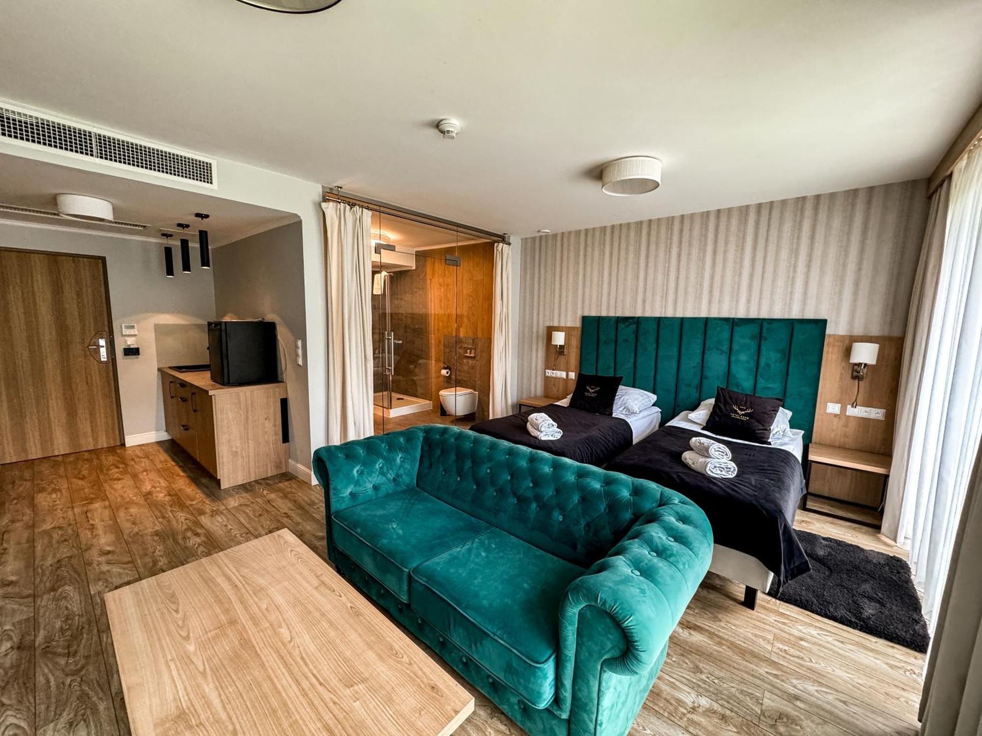 Hotel Echo Cedzyna エクステリア 写真