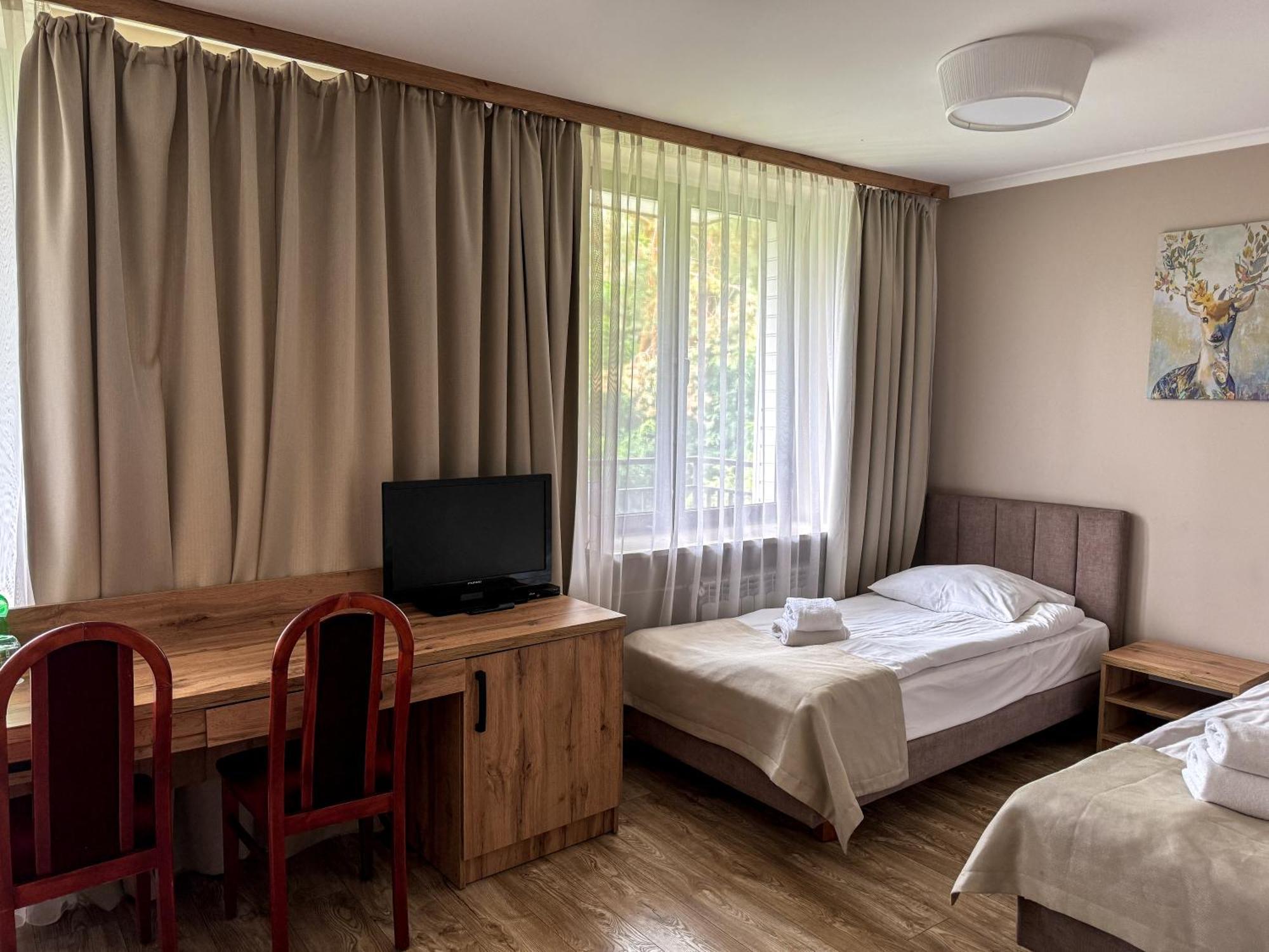 Hotel Echo Cedzyna エクステリア 写真