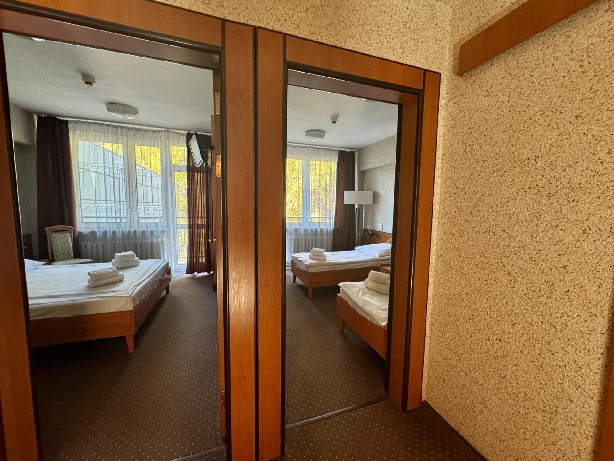 Hotel Echo Cedzyna 部屋 写真