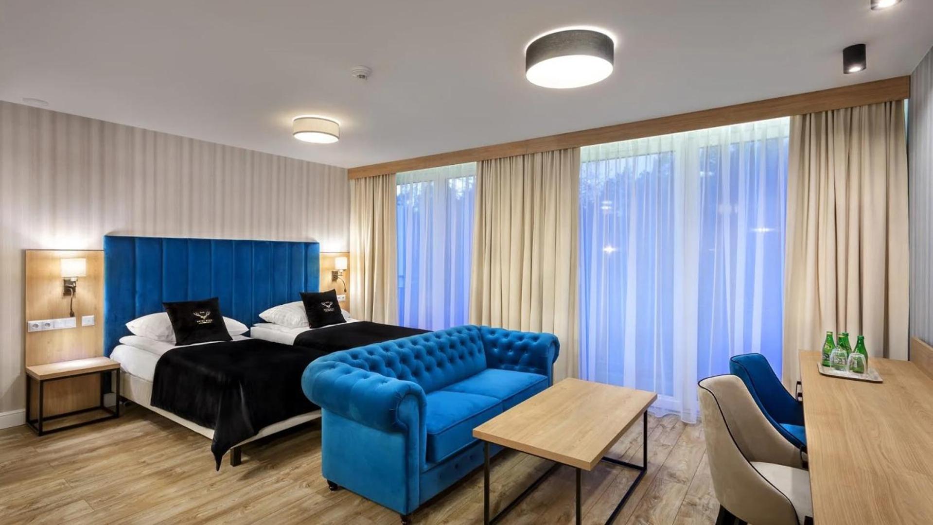 Hotel Echo Cedzyna エクステリア 写真
